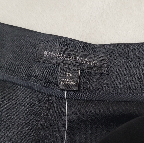 Banana Republic Black Crepe Satin Pleated High Waisted Cropped Palazzo Pants 0 - Picture 9 of 11